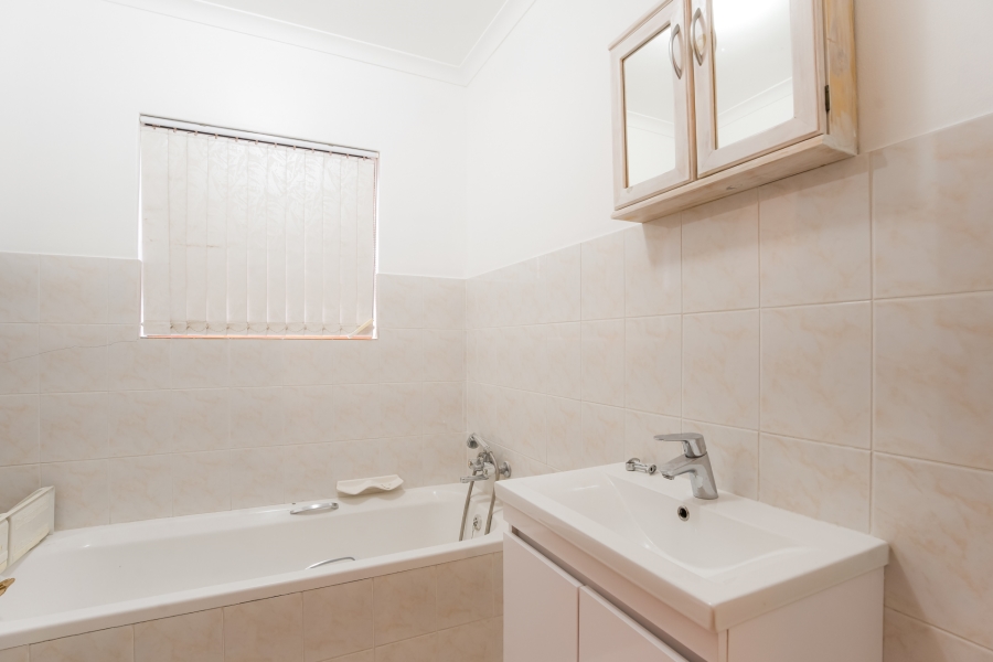 3 Bedroom Property for Sale in Amandelsig Western Cape